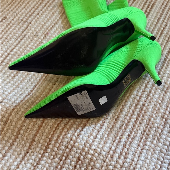 Balenciaga Neon Green Knit Pointed-Toe Sock Heeled Boots - Picture 2 of 6